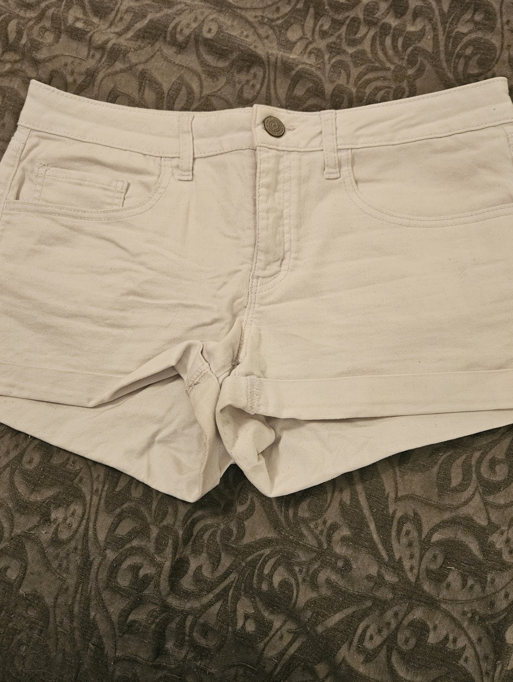 SO Brand Junior's Classic Women's White Cream Cotton Blend Shorts Size 13